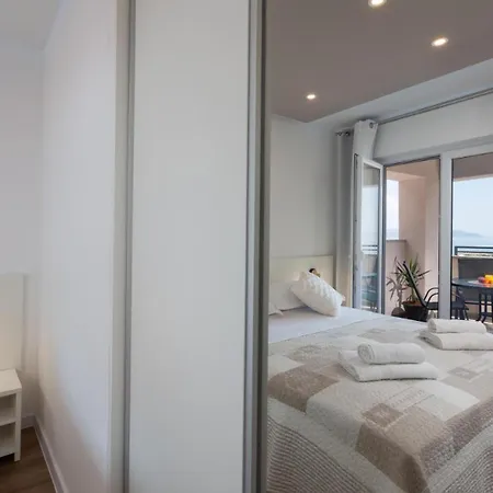 Bella Figura I * Makarska