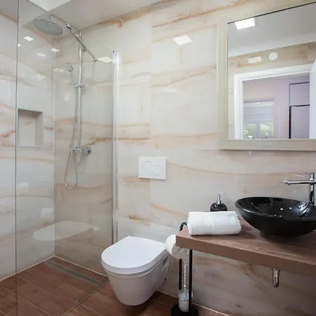 Bella Figura I * Makarska