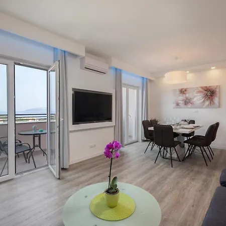 Bella Figura I Makarska