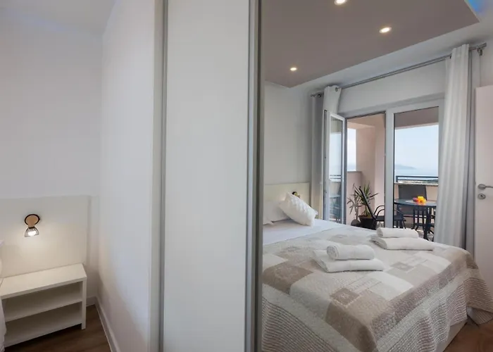 Bella Figura I * Makarska